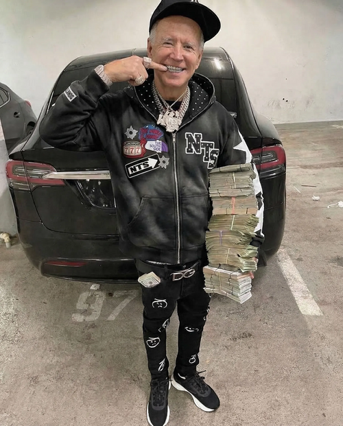 NTS GUARMETS black zip-up jacket with patches and hood. Soft-touch fabric, minimalist design.